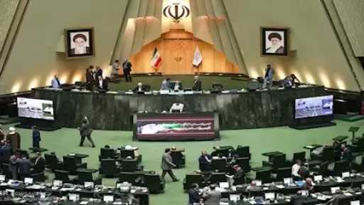 نص البيان.. البرلمان الإيراني: انتقام قاسٍ بانتظار الكيان الصهيوني